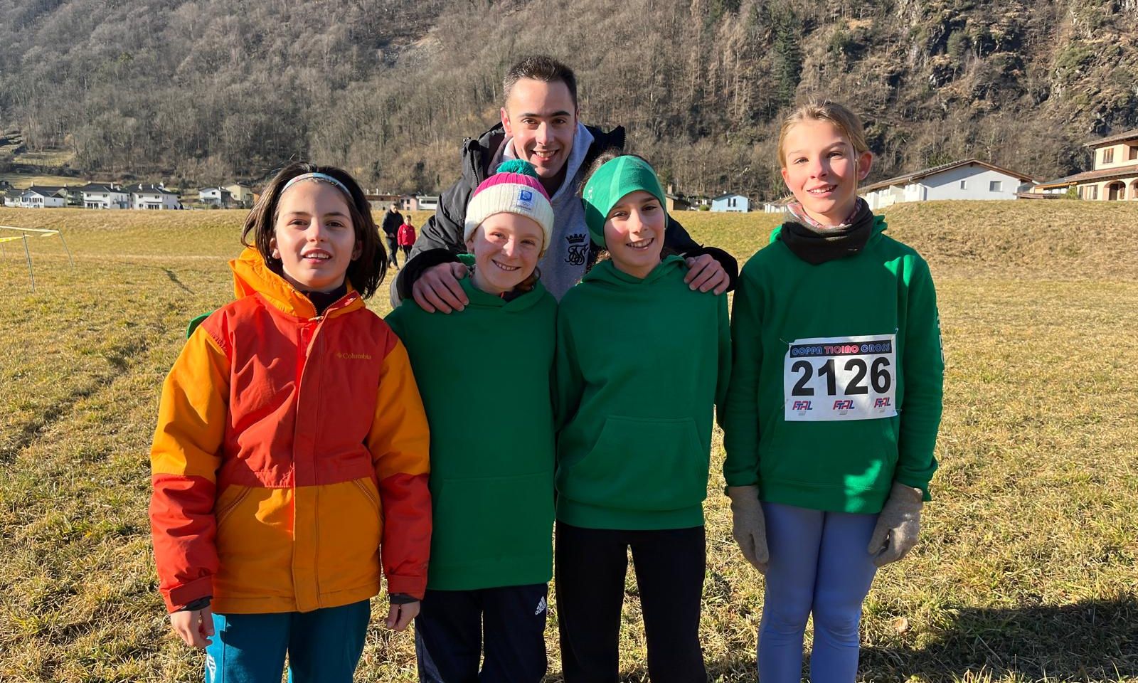 Foto di gruppo con il monitore del gruppo C